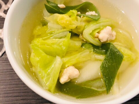 澄みきった味わい♡白菜と深ねぎの中華スープ
